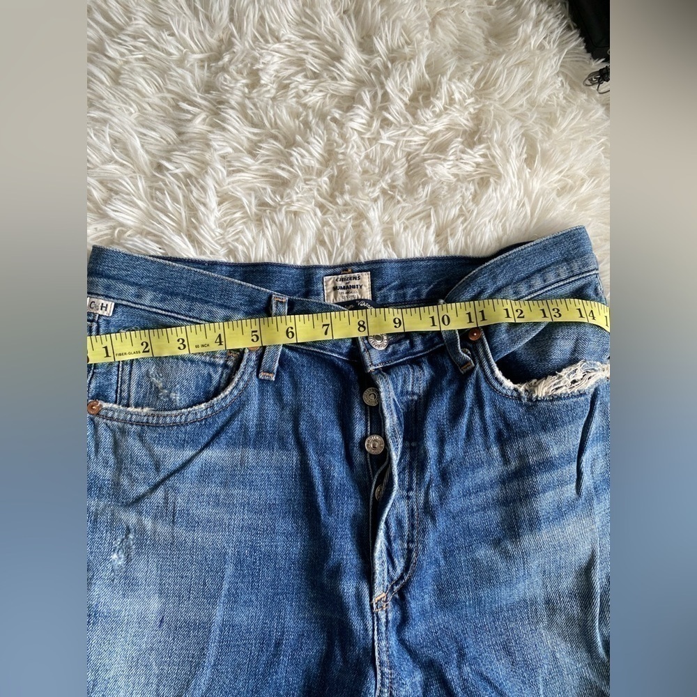 Citizens of Humanity Cora Crop Relaxed Undone Hem in Fade Out Jeans - Picture 10 of 10